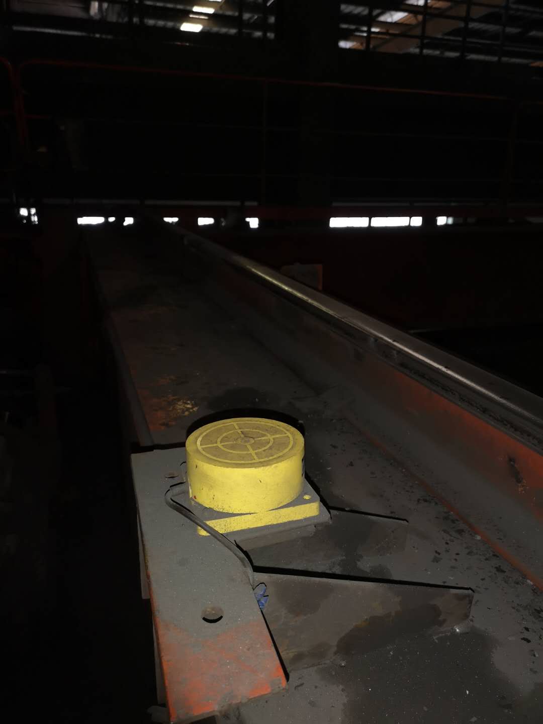 接近開關(guān)在天車上的使用